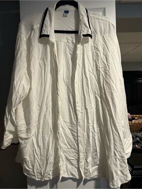 Women’s button blouse